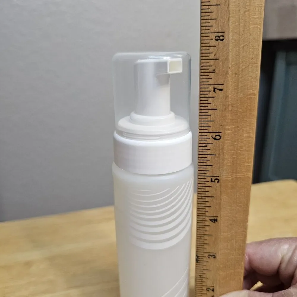 Pampered Chef Foaming Soap Pump Dispenser #2516 White w/ Instructions Canada